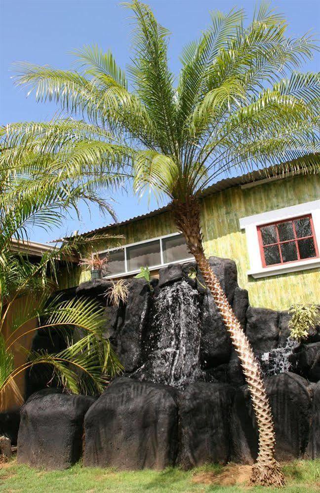 Nalu Kai Lodge Paia Hotel Exterior photo